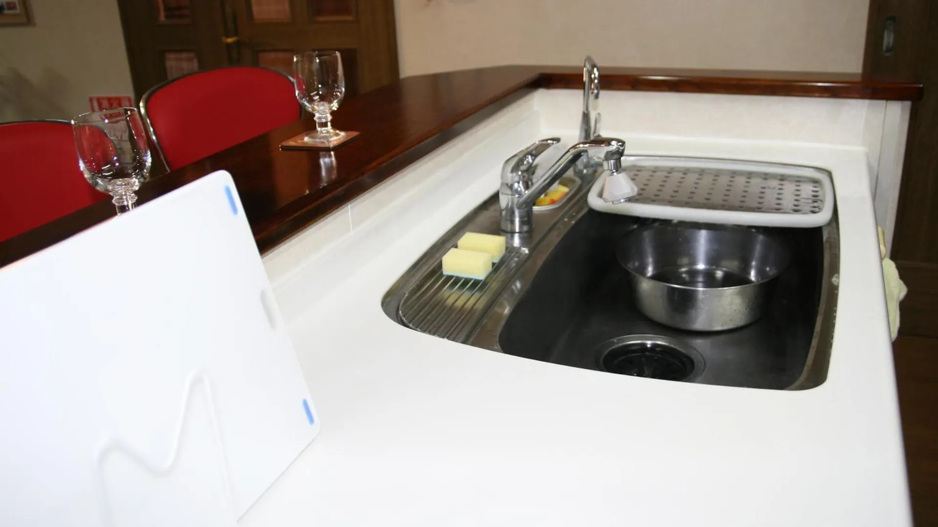 Private Inn Bambee Kōbe 0*,  Japon